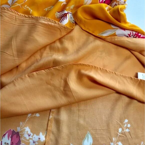 Lulus M Yellow Midi Dress Floral Front Slit Back Zip Feminine Quaint Puffed Chic - Picture 7 of 8